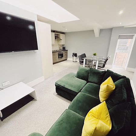 2 Bedroom Apartment In The Heart Of Newcastle - Spacious - Sleeps 7 Extérieur photo