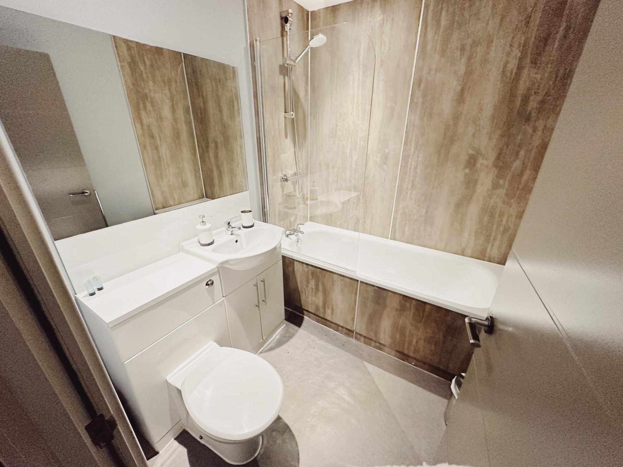 2 Bedroom Apartment In The Heart Of Newcastle - Spacious - Sleeps 7 Extérieur photo
