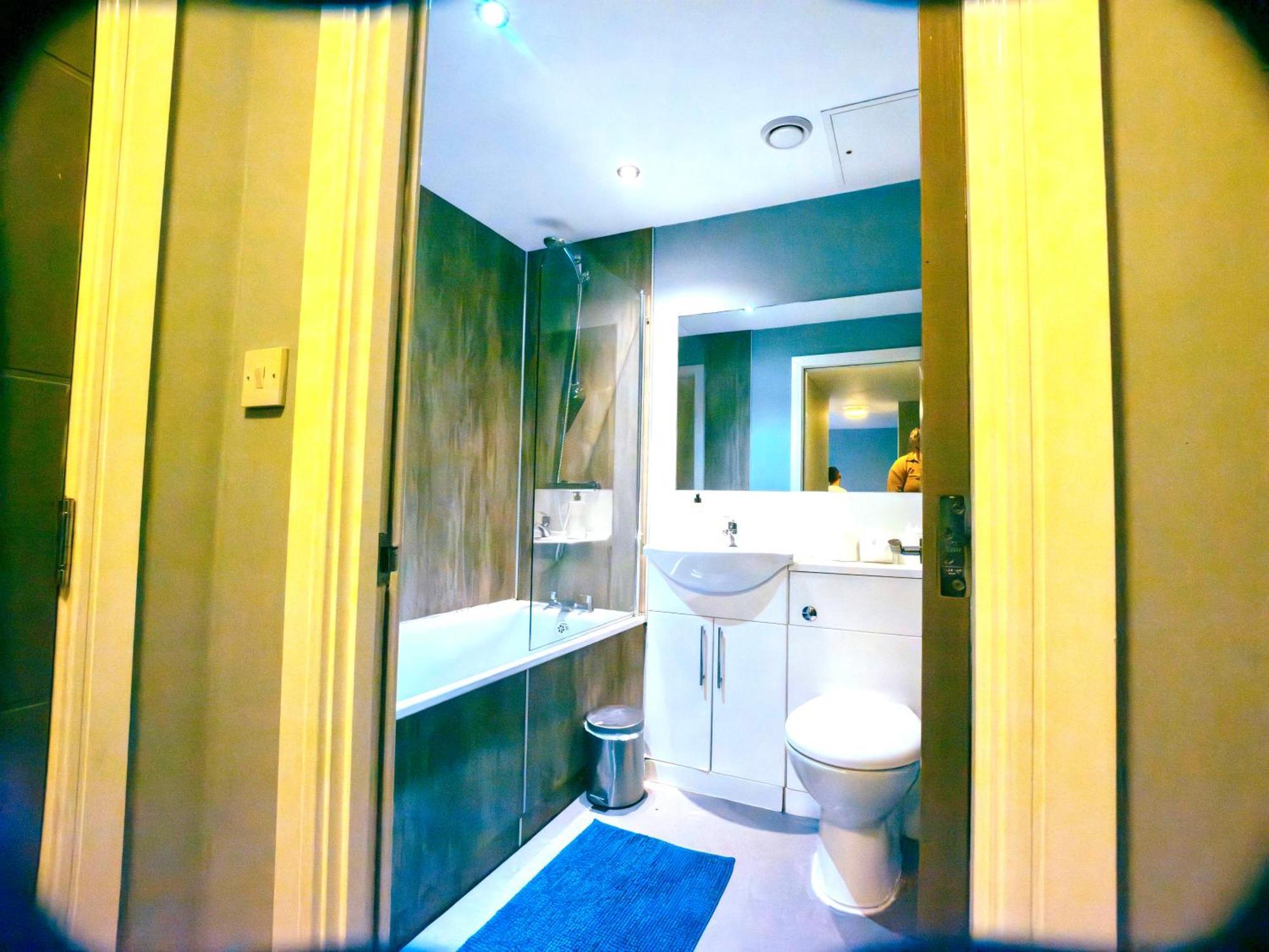 2 Bedroom Apartment In The Heart Of Newcastle - Spacious - Sleeps 7 Extérieur photo