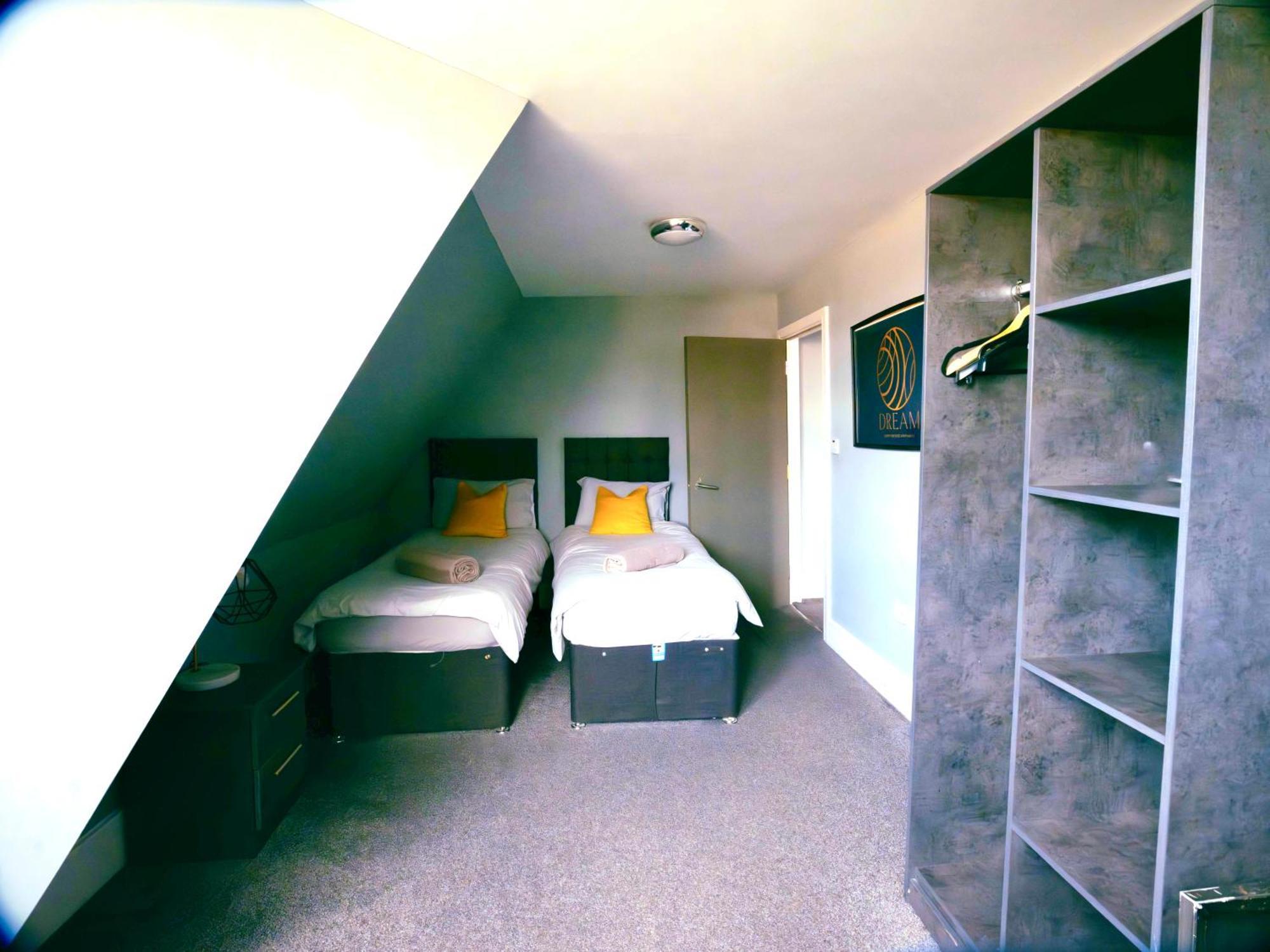 2 Bedroom Apartment In The Heart Of Newcastle - Spacious - Sleeps 7 Extérieur photo